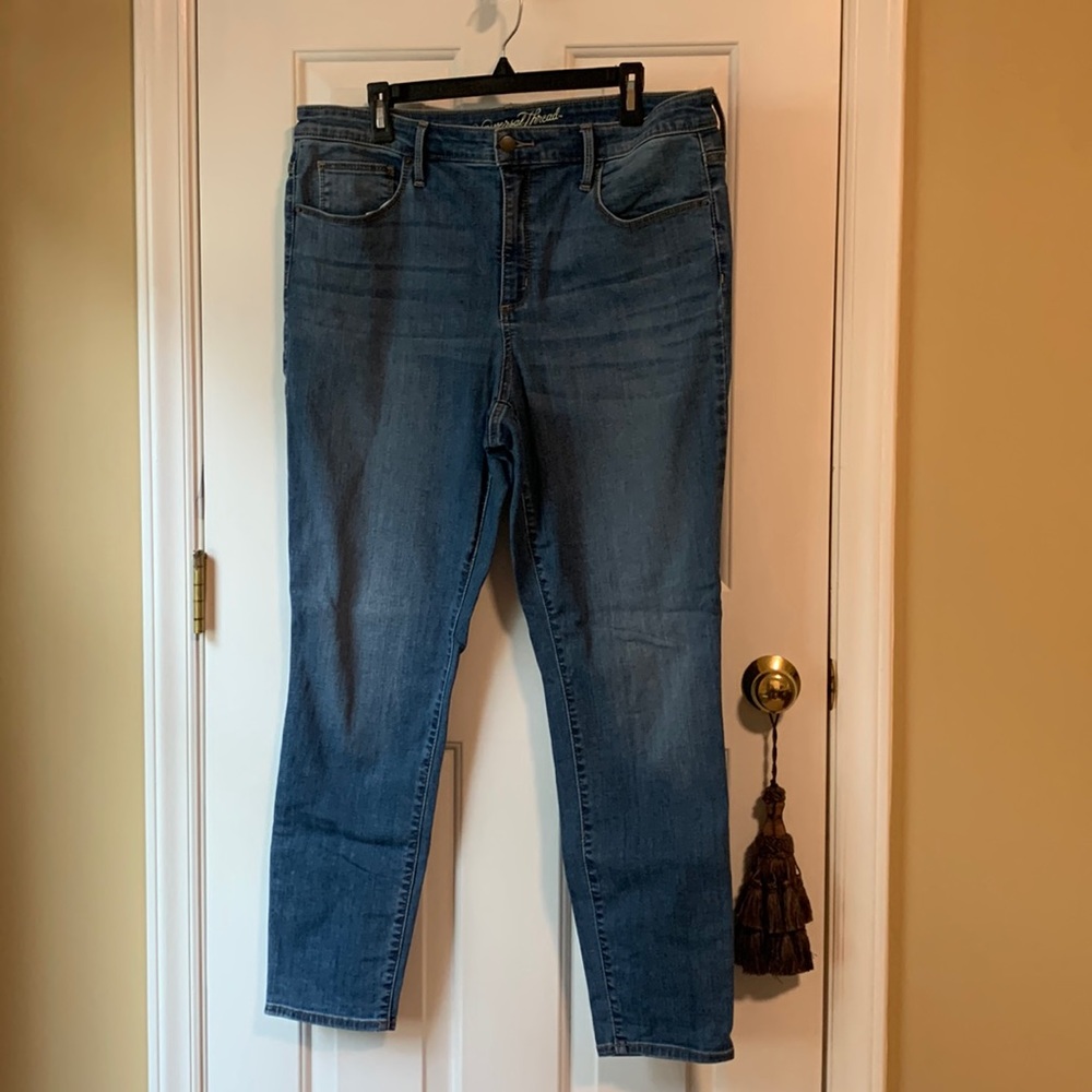 Universal Threads High rise skinny jeans - size 16